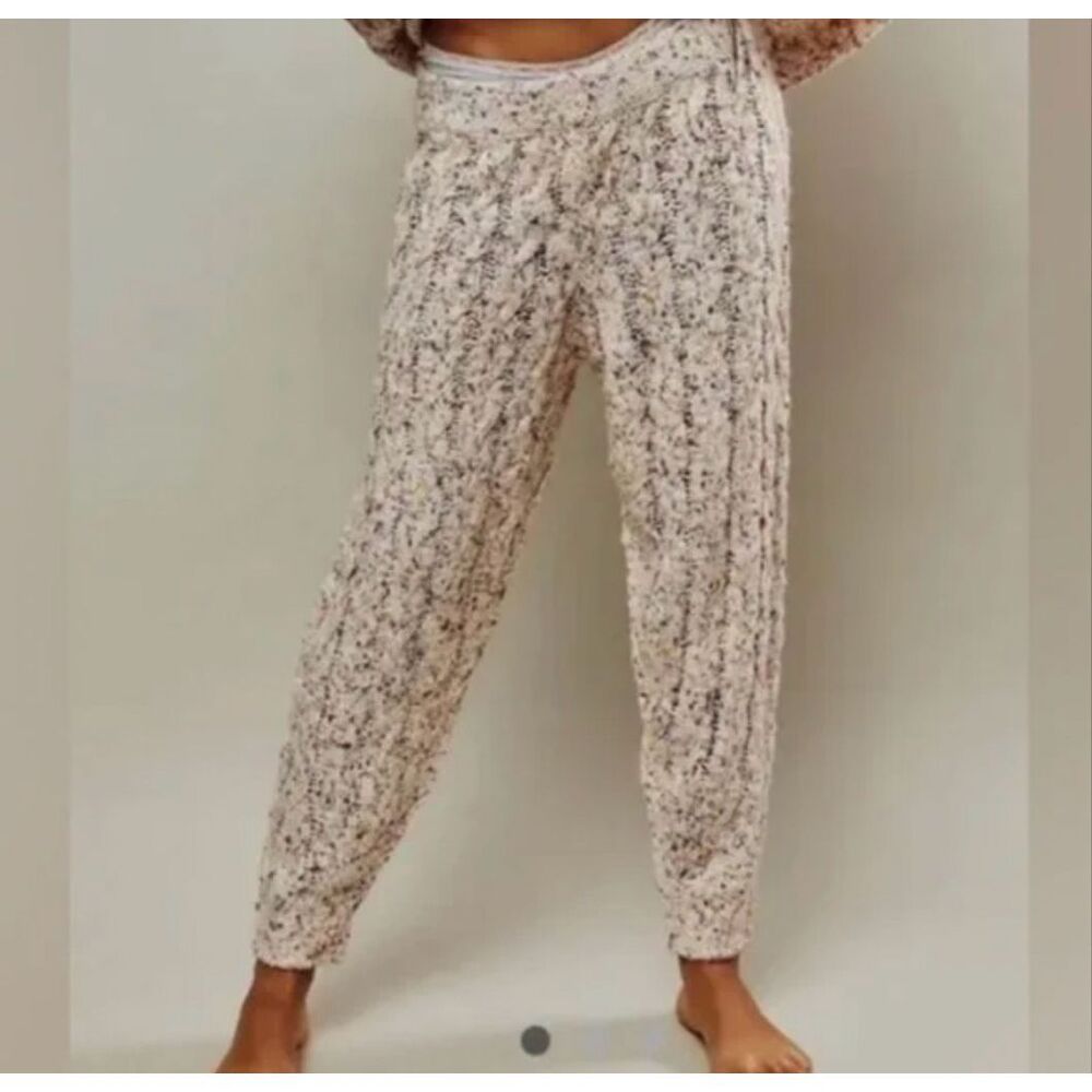 INTIMATELY FREE PEOPLE Women’s Under The Mistletoe Knit Joggers Size Medium